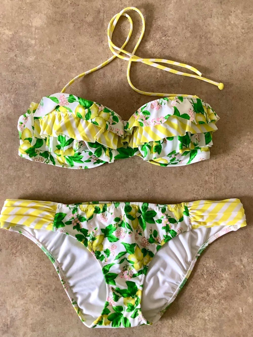 VICTORIA’S SECRET 2 PIECE BIKINI SWIMSUIT SET RUFFLE BANDEAU TOP & BOTTOM 34C M